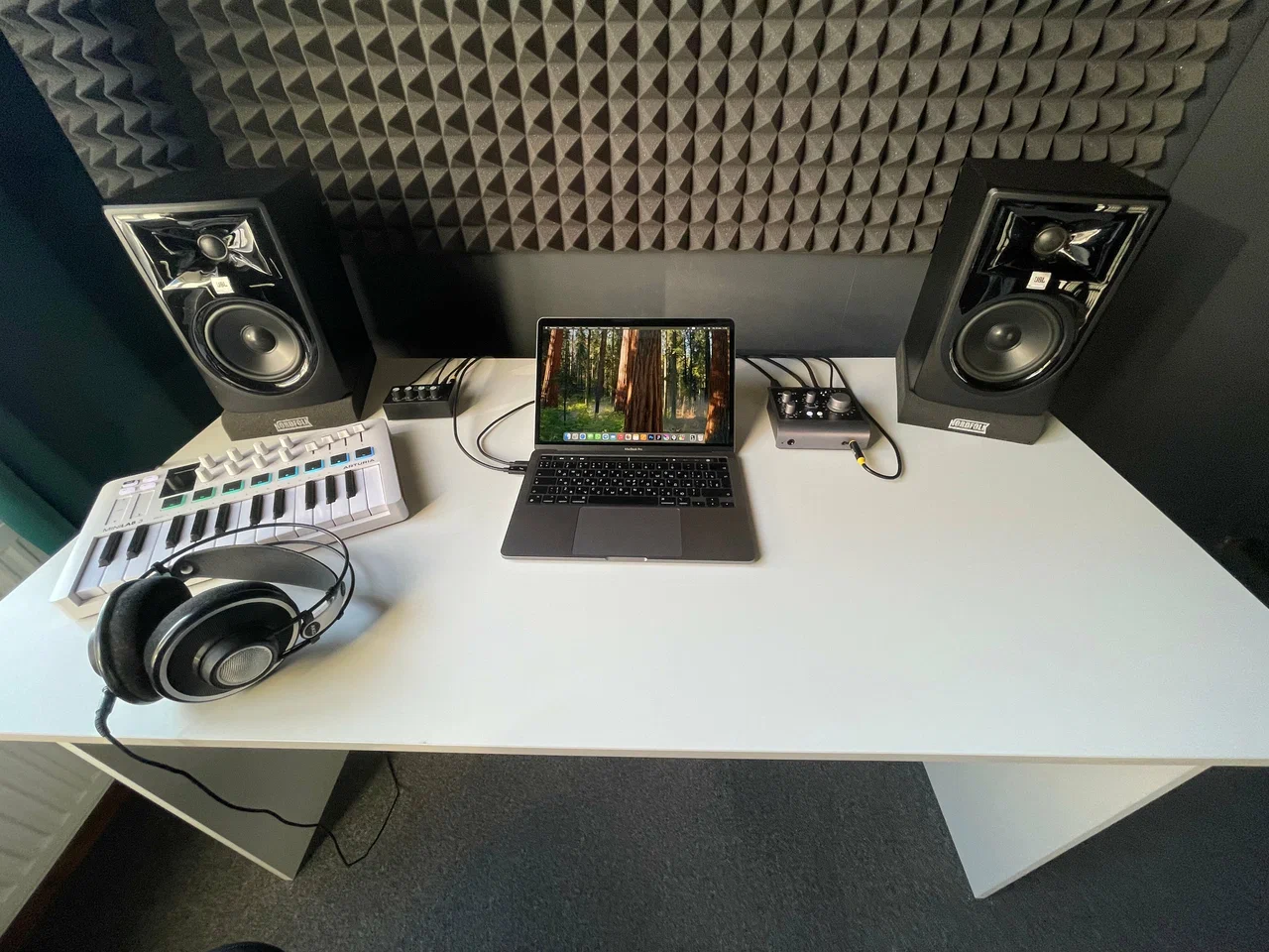 Студия Apollo Records - Студийное оборудование